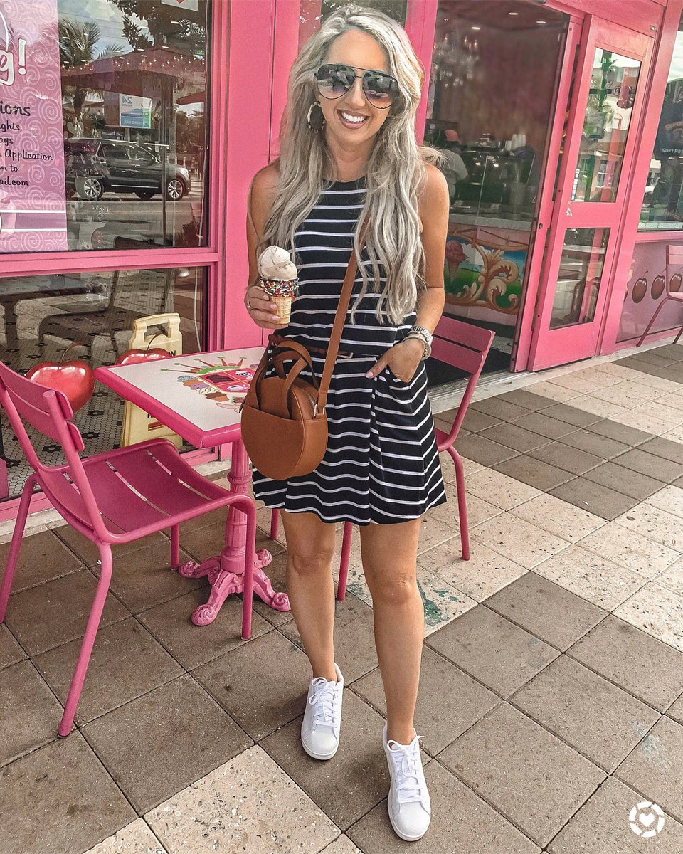 ninalacher's tweet photo. Striped dress w/ POCKETS from @Walmart &amp; under $10. Shop my entire Walmart look https://t.co/XXWMaPDWRP #ad #WeDressAmerica #WalmartFashion https://t.co/kHvW0SI0Pw
