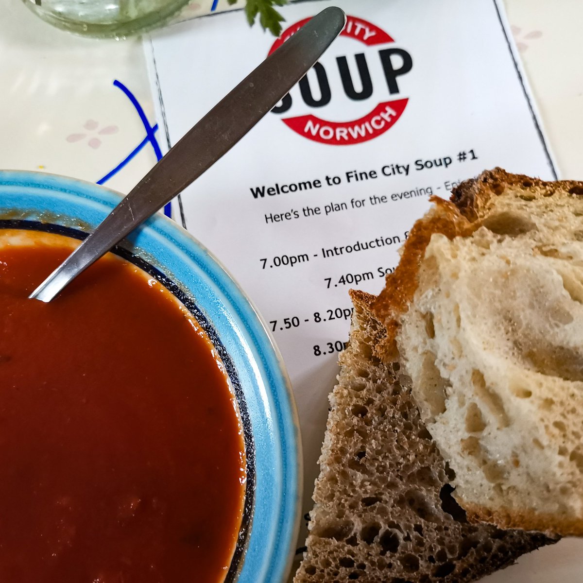 KettlegunStudio's tweet photo. Got to the good bit of the first ever #finecitysoup... the soup (and bread) 🍞🍵

This should fuel the decision making process ✅✅✅✅✅

#norwich https://t.co/zoODYOsGlE
