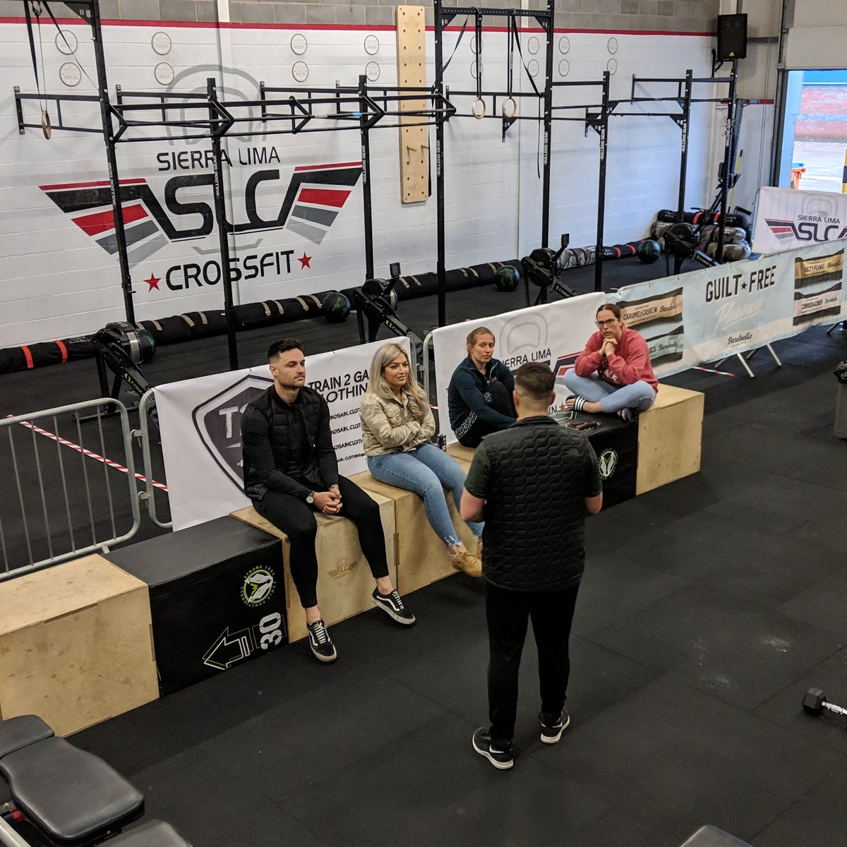 sierralimacf's tweet photo. // Almost Time!
β’
Judges briefing part one well under way.
β’
Good luck everyone, put in the graft but more importantly, enjoy the weekend. ππΌ
β’
#throwdown #springthrowdown #competition #leigh #wigan #lowton #worsley #tyldesley #culcheth #teamslc #crossfit https://t.co/2QP7tOrVHu