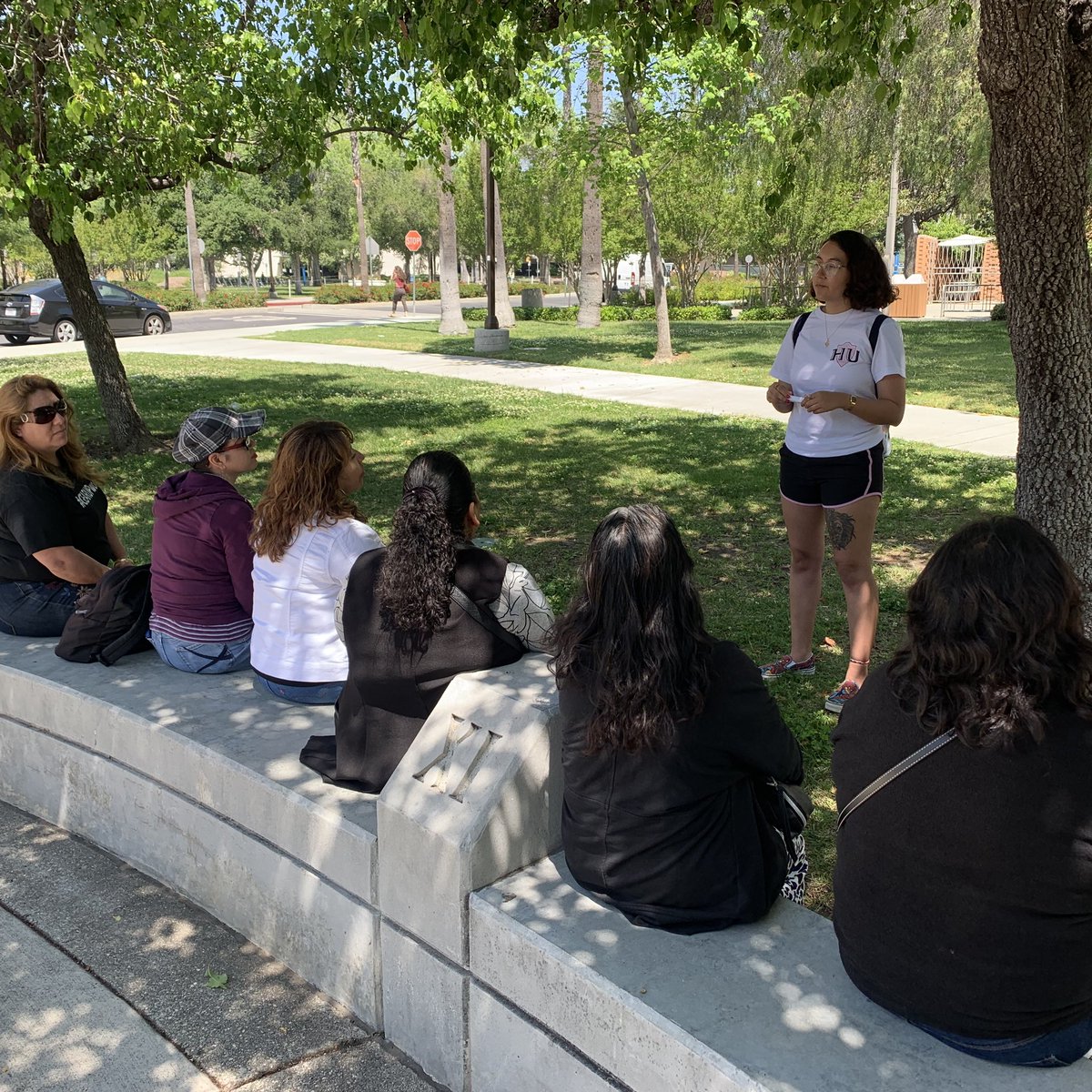 Current CSUN student Izzy from #hermanosunidos chatting with <a href="/GEARUP4LA/">GEAR UP 4 LA 🎓</a> parents about her journey to college #BetterMakeRoom #GEARUPWorks <a href="/LASchools/">Los Angeles Unified</a> <a href="/chakafattah/">Chaka Fattah</a> <a href="/edpartnerships/">NCCEP</a>