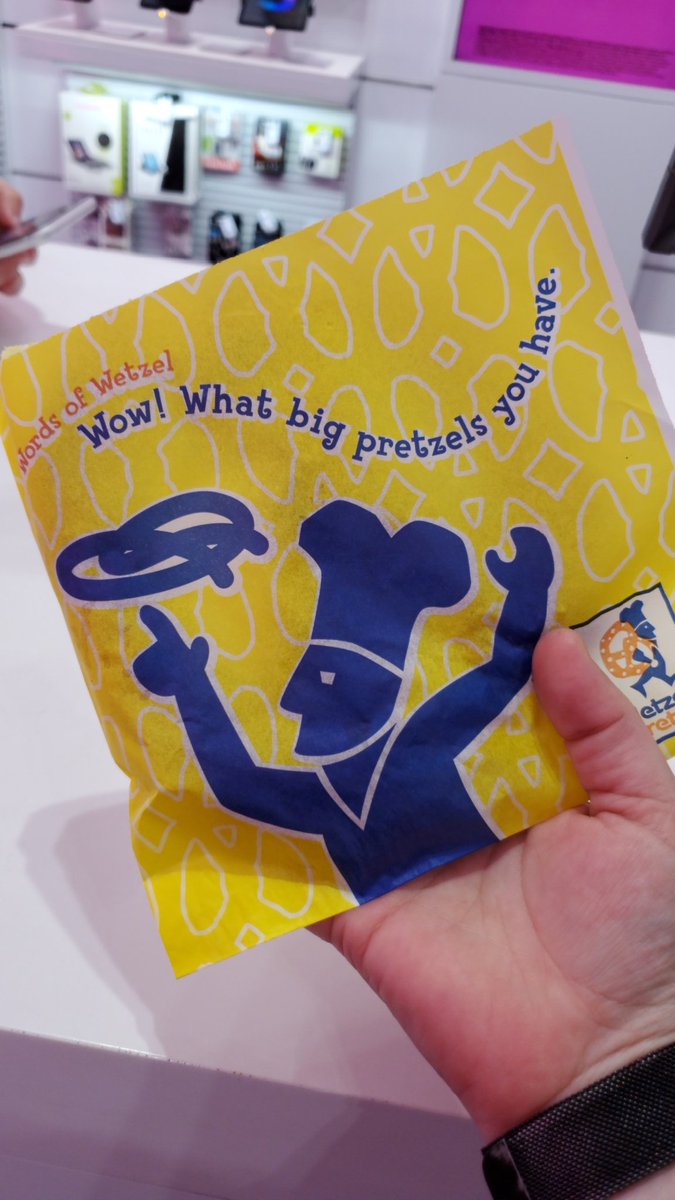 KatieCans's tweet photo. #FREEkin pretzel! #NationalPretzelDay #NationWetzelDay https://t.co/XJXN0Pzpej