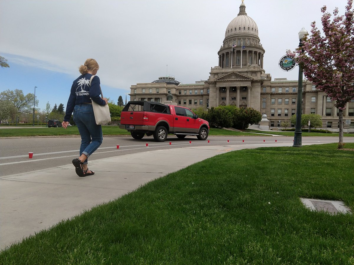 BoiseStreetDept's tweet image. Before #RedCupProject, 50% crossed into the bike lane. After, 97% stayed out of the bike lane.  #engineeringmatters