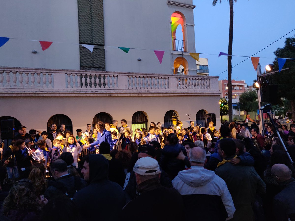 igsubirats's tweet photo. Música en Tàndem del carmel tocant al #MeeecFestival #PrimaveraLH #afev #CarmelAmunt #salutpublica #aspb https://t.co/LoNLwlt6c9