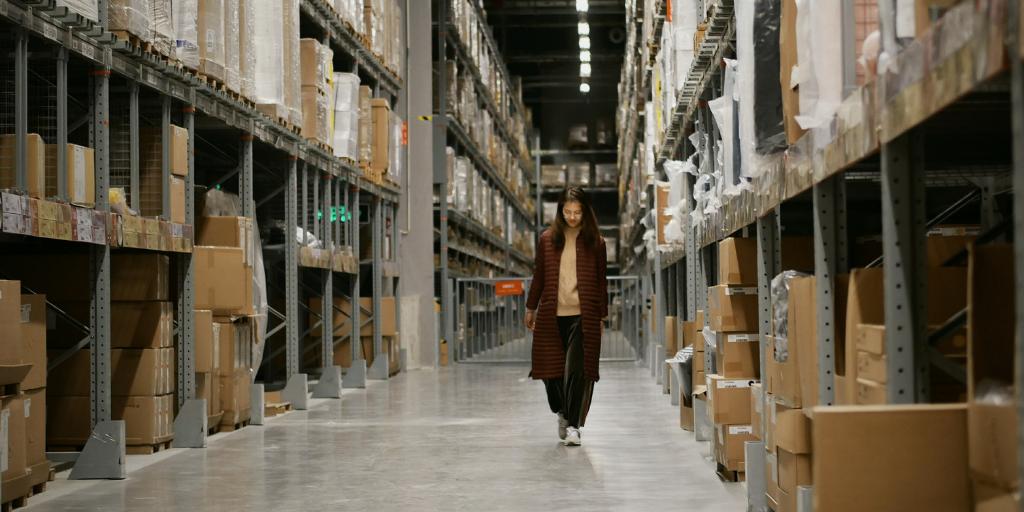 MerchantMethod's tweet image. Fiscal Q2 is around the corner. Managing products, marketing, and projects across multiple seasons can be a bear, especially since product management requires so much of our time. Here's what you need to know in order to tame the beast. merchantmethod.com/retailtrends/1…