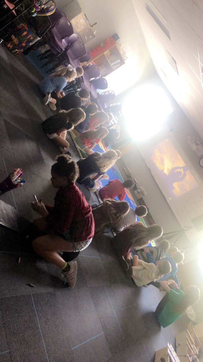 TaylorAMerrill's tweet photo. The service leaders group was busy during leadership hour today at Maple! We helped prepare for our MAP kickoff assembly, created inspirational posters for every class testing, and finished up with some Kid President leadership videos! #ssdpride #warriorscreate #leadershiphour https://t.co/UCPGNRxoGC