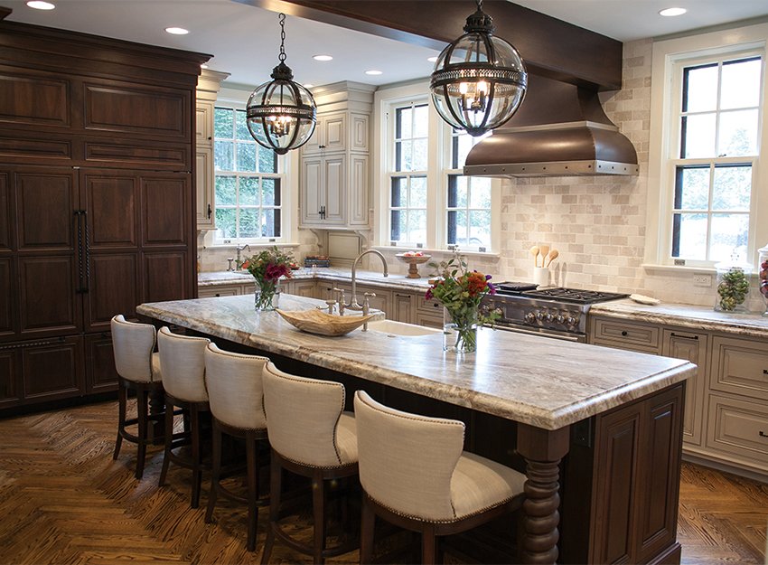 NBS_Kitchen's tweet photo. Plain & Fancy Custom Cabinetry was able to modernize this classic English Tudor home while still maintaining a medieval styleโ beautiful!
#northeastbuildingsupply #thekitchencenter #kitchendesign #kitchenrenovation #kitchenremodel #designinspiration #plainandfancy #cabinetry https://t.co/TXdeJ4SaTr