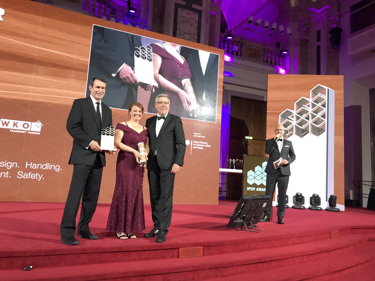 RaymondCorp's tweet image. We are proud to announce that the Raymond Virtual Reality Simulator has won the International Forklift of the Year award in the ‘Special of the Year’ category! Thank you to the @IFOY_AWARD jury for this honorable recognition.