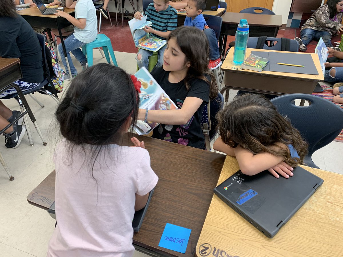MeganWier2's tweet photo. Kinder buddies came to visit this afternoon! Always a treat😊 @ConnieJPeters https://t.co/dY6pteqrLF
