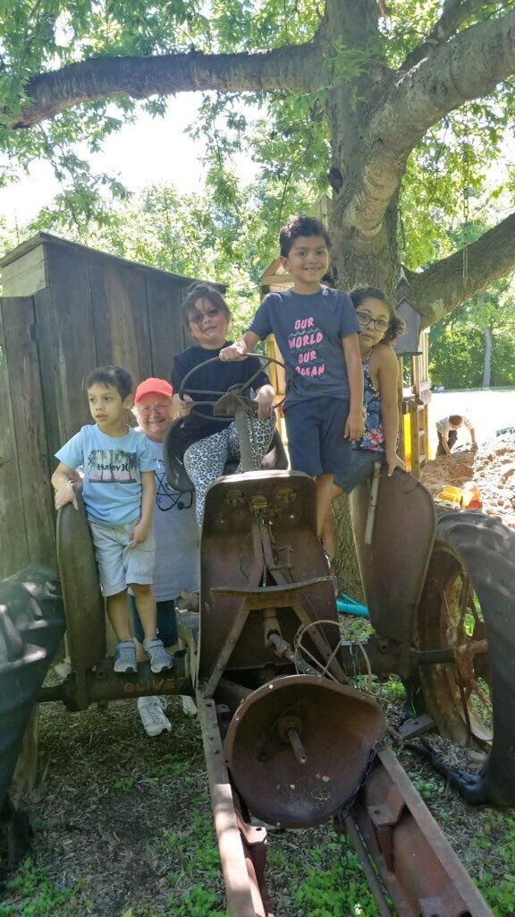 KinderCobras have fun at the Scott Farm! #cunninghamcreates#aisdoutside