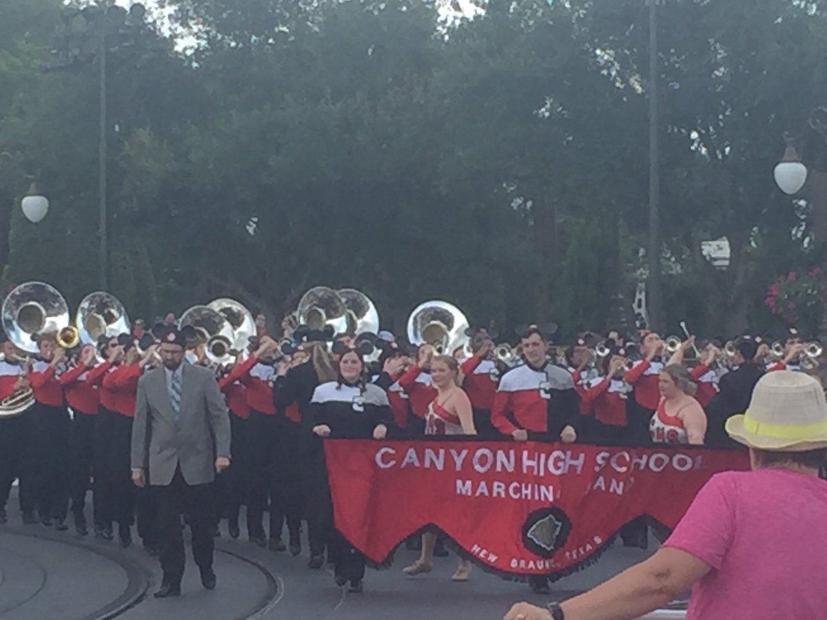 CHSChoirnb's tweet photo. Proud of our CHS Band! Representing us well at Magic Kingdom! @Supt_comalisd @CanyonPrincipal @schumanncarla1 https://t.co/5jq5z7fGPl