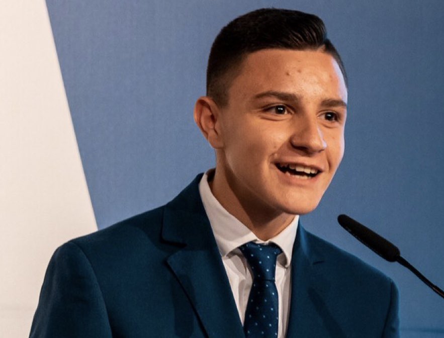 JosephMuscat_JM's tweet photo. A great speech and a roaring response. At 15years of age @CamilleriNolan becomes the youngest ever member to address @PL_Malta Conference, on the same day we lowered membership age to 14years, and a month before 16year olds get to vote in @Europarl_MT elections for first time -JM https://t.co/jvGPTiXdT6