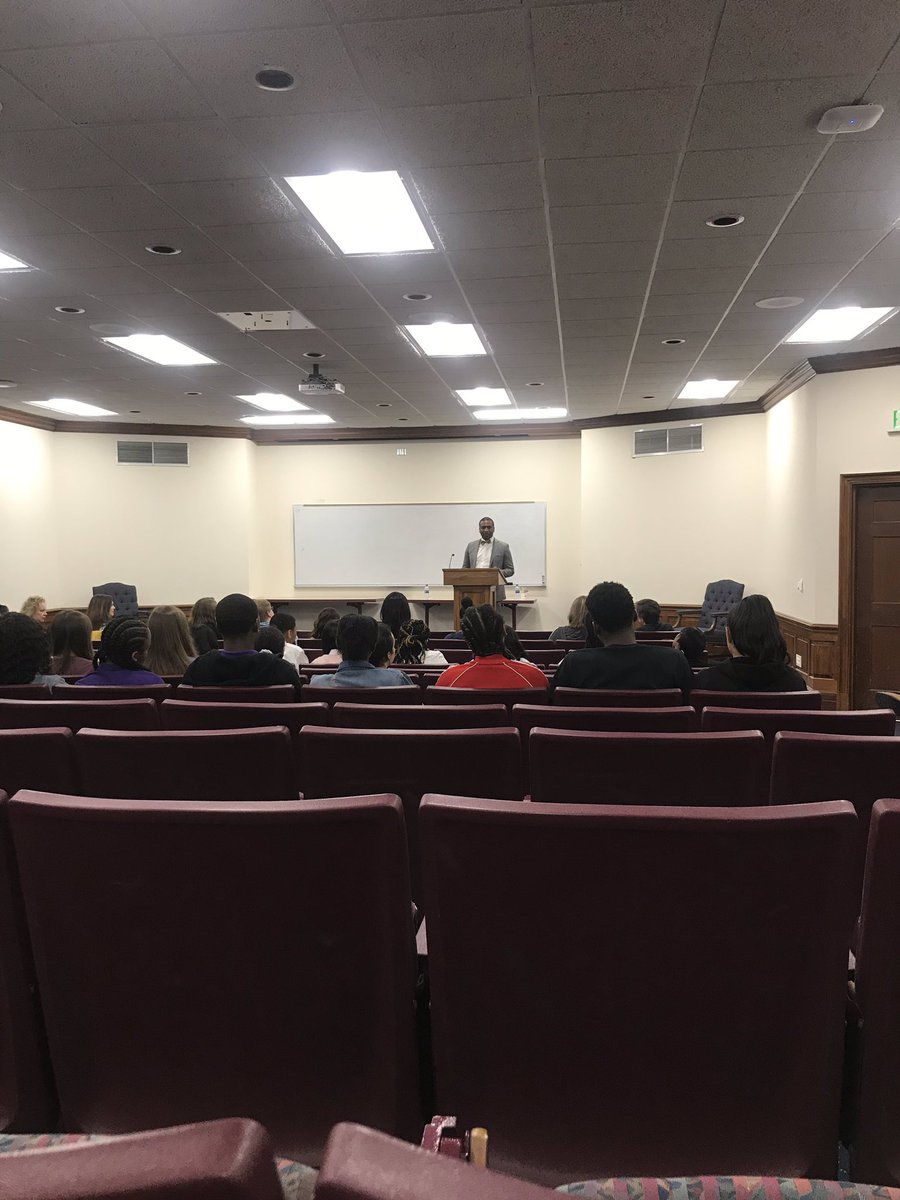 mssmeltzer_'s tweet photo. It was a so great to hear from Dr. Lamar this morning and have high school students from all over come to our conference, “Yes, you can teach!”
Today’s breakout sessions were a success! https://t.co/3gmKOLiBQL