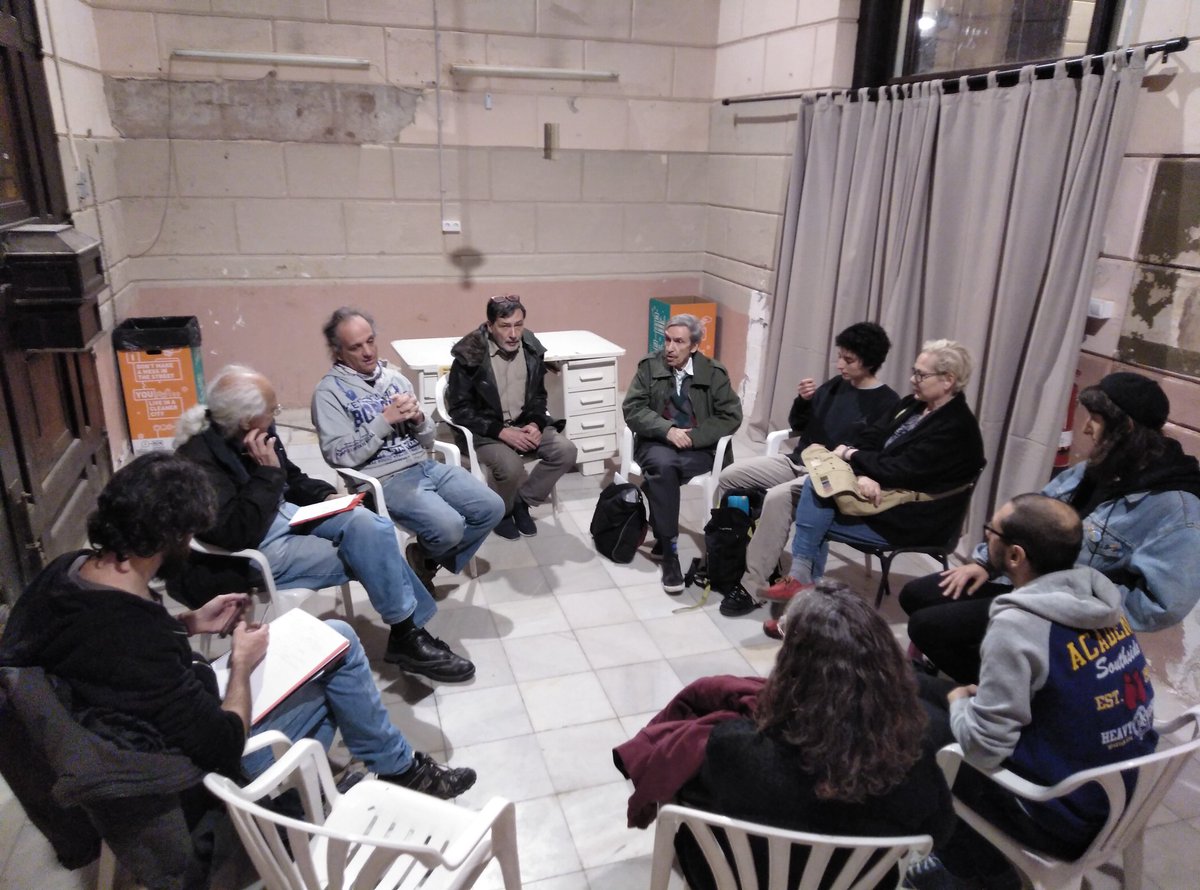 lanegretagotic's tweet photo. Molta gent, moltes propostes i moltes ganes de treballar-les col·lectivament.
El taller veïnal sobre oci nocturn i soroll al barri ha estat un èxit. Properament més info! 
@elborsipelbarri https://t.co/SwA5ssaz9N
