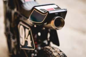 Radio_Riders's tweet photo. #ViernesCustom en #RadioRiders.
Mirá como transformaron esta #HondaXR650R en una moto 🏍 #FlatTrack!!
¿Qué te parece⁉️⁉️ https://t.co/DV91OVZmep