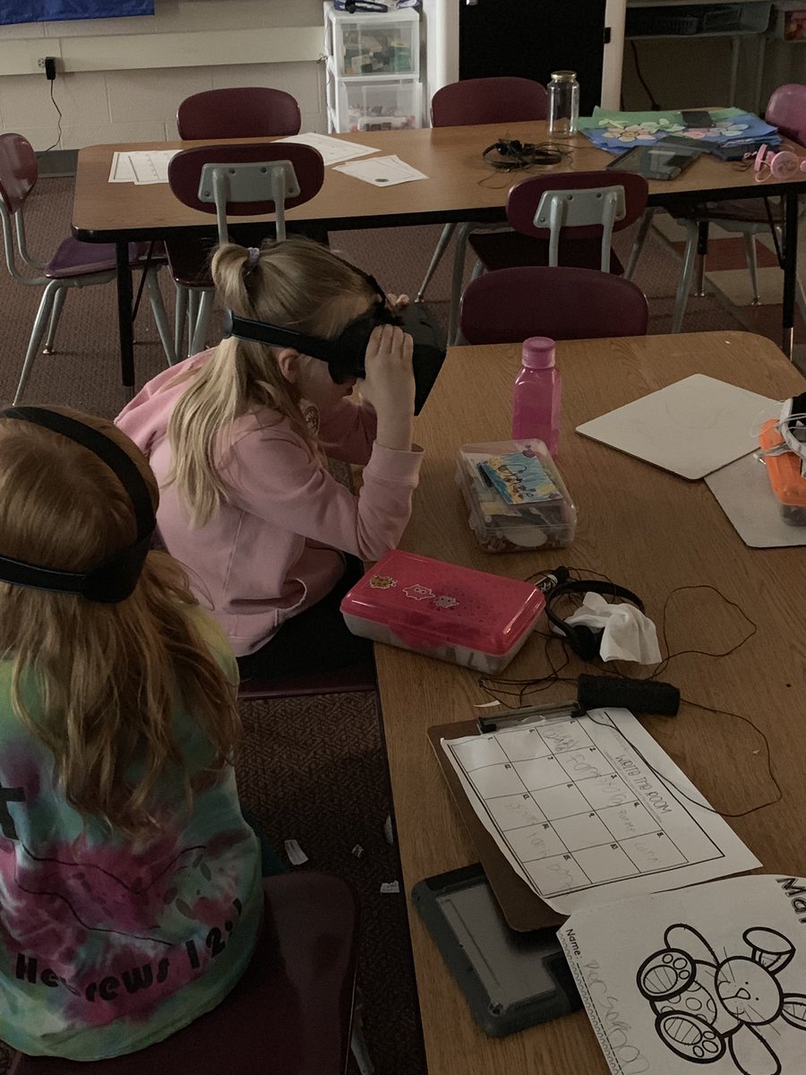 MissParks1st's tweet photo. We took a Virtual Reality Field Trip in 1st grade today ! Thanks @TicsMCSC for your help! @MCSCSchools @westviewes #technology #virtualfieldtrip https://t.co/e6smdfFrgc