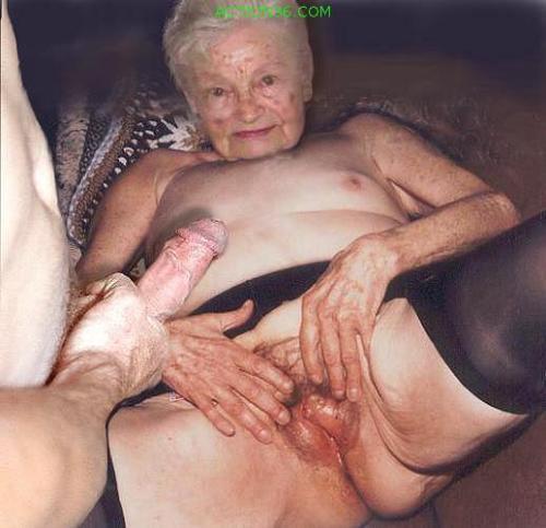 Nymphomanin Granny Dunkelhaarig Kondomsex