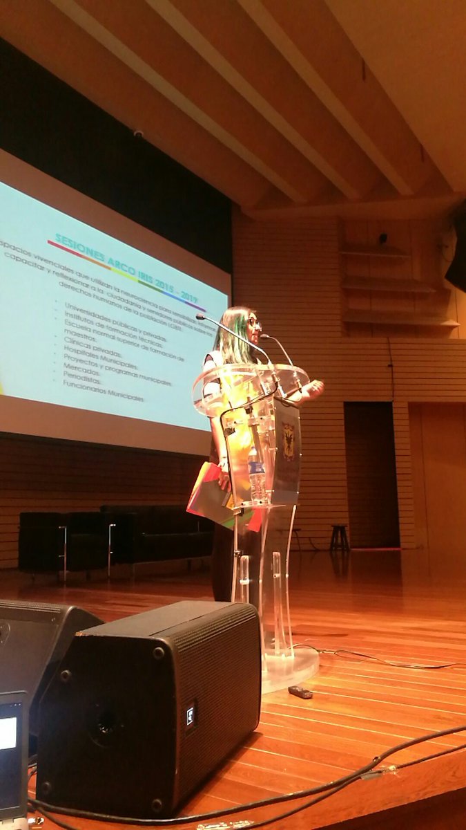 SePuedeSer's tweet photo. Daniela Jinés nos comparte las experiencias y resultados del trabajo realizado en La Paz, en temas LGBTI #AliadasAlOrgulloLGTBI @JackPriga @CiudadesAliadas https://t.co/IRMWRhRlR3