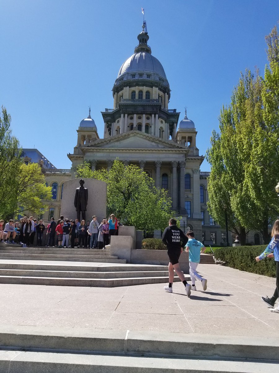 TUrbanski81's tweet image. Touring the State Capitol Building #SpringfieldTrip #ChannahonPride