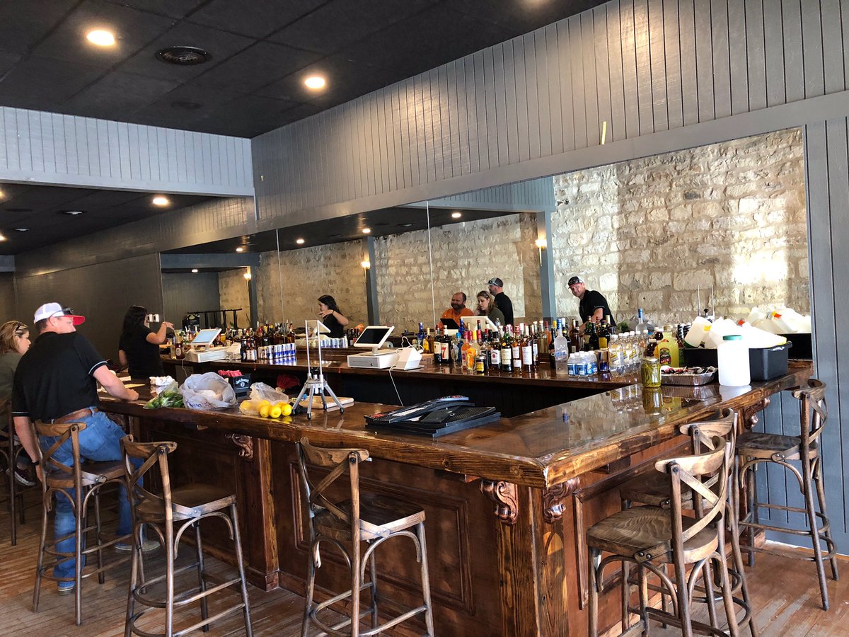 braden_9's tweet photo. Small cosmetics are on the way. However, Fredericksburg and anyone passing through, stop by and have a drink, the Pioneer is officially open for business! Right next to Mac’s BBQ on Main Street. https://t.co/1pc4M8itEd
