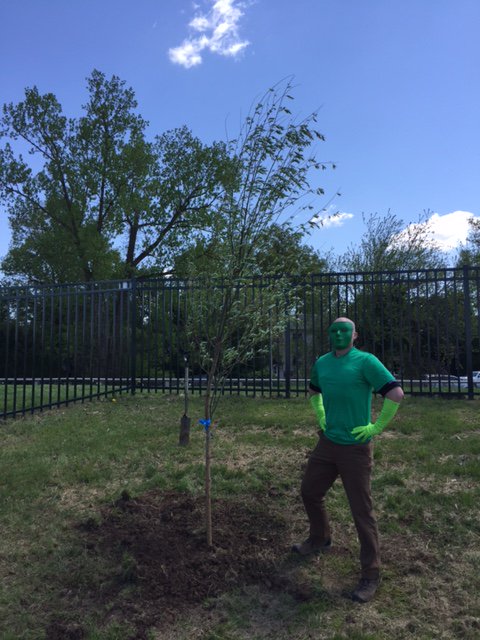 VanderburghExt's tweet image. It&apos;s a bird, it&apos;s a plane...IT&apos;S ARBOR MAN! Arbor Man was hard at work inspecting trees today and congratulating winners of the Arbor Day Essay contest at Mickey&apos;s Kingdom. Happy Arbor Day and remember to take care of the trees! 🌳 #arborday #purdueextension #funfriday