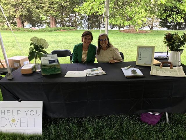 helpyoudwell's tweet photo. Wrapping up our weekend at @discovery Green Fair! 🌿☀️🌎 Thanks for having us &amp; we loved sharing our afternoon with you guys @legacyparks @randomactsofflowers @keepknoxvillebeautiful @knoxsmarttrips @utrecycling @tnriverline @kellysmithtrimble @artisti… https://t.co/8OGTsSRcES https://t.co/d3WcPBfoNq