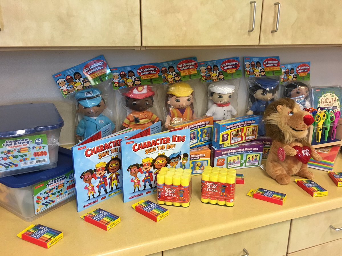RRodriguez_MEd's tweet photo. Thank you @DoDEA for helping our Military through #SpeedGrant. All these SEL sources are going to support our Military Lion Leaders!! #TeamSISD #UnstoppableLions 🦁 https://t.co/JHTb7QbXze