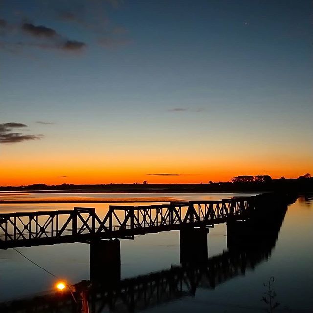 BaldCat269's tweet photo. Good Morning Tauranga.
Love a nice sunrise. 
#Tauranga
#sunrise
#oppoR15Pro 
#nz 
#lovenz #realmiddleearth https://t.co/6yoRV9eo0B https://t.co/1Xvx1M2XHh
