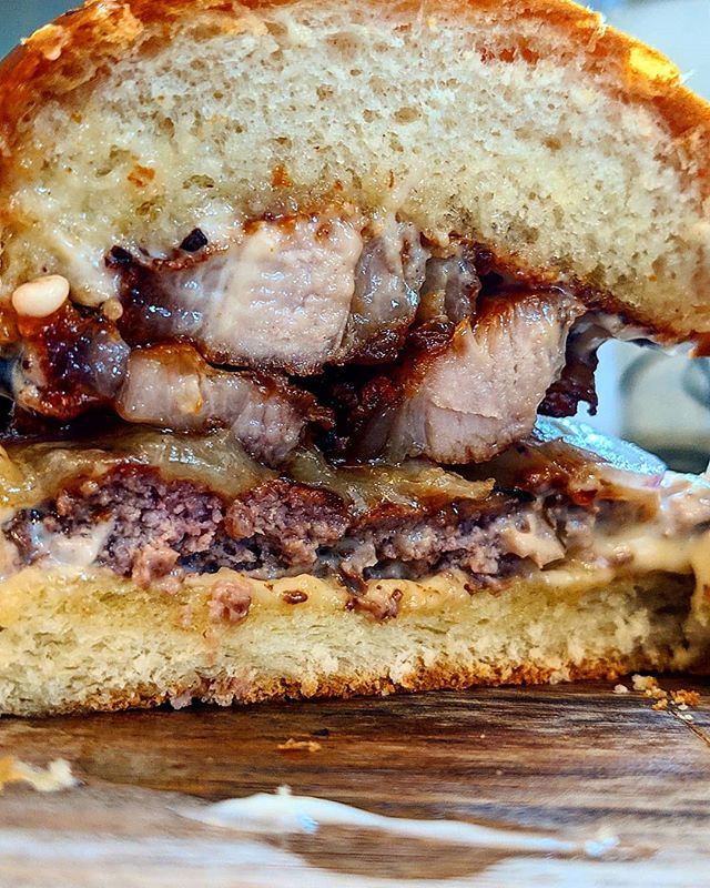 Burger_Royale's tweet photo. Only a few days left to get the Get In My Belly Burger, into your belly!

This has been the most well received burger we've done, so if you haven't had it yet, I highly recommend heading over to Burger Royale in the next few days! 
April is almost over!
… https://t.co/K6p284IJJf https://t.co/z7XWWXptM1