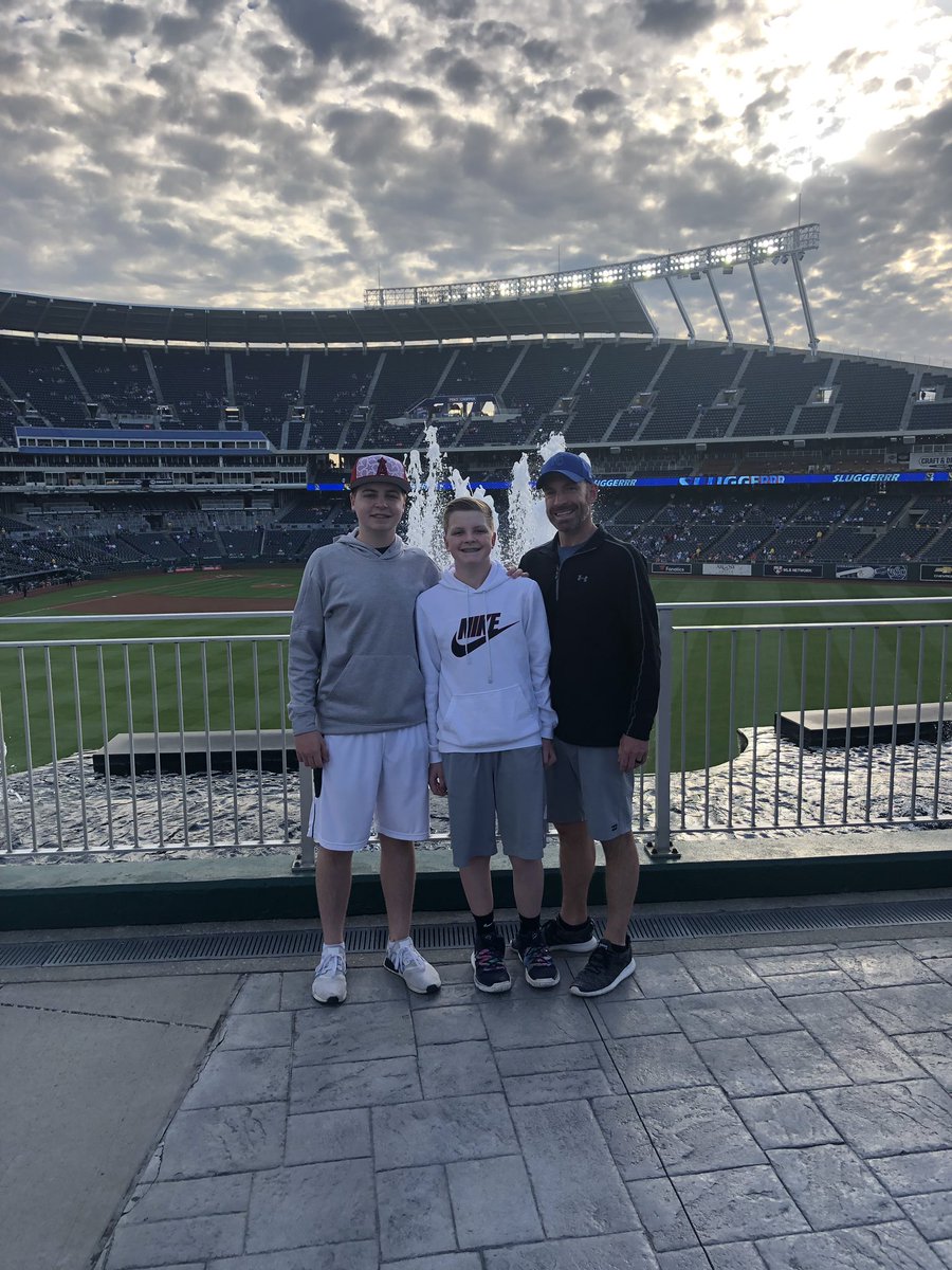 pblecha's tweet photo. Night out at “The K” with the boys
#priceless https://t.co/RvT4szShzH