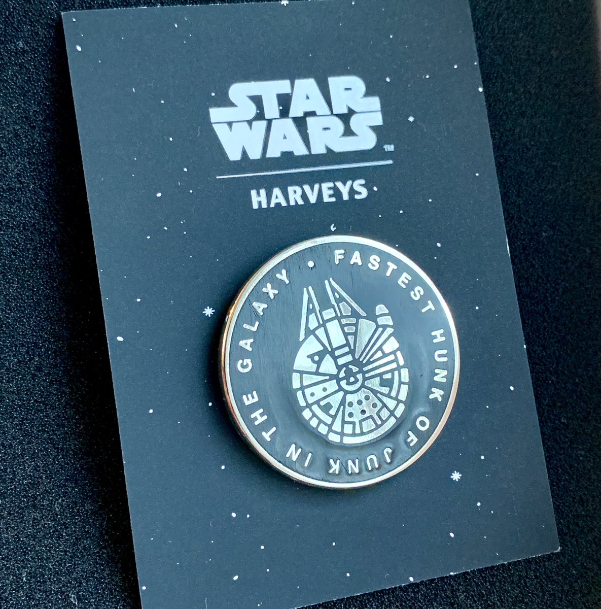 millennium falcon disney pin