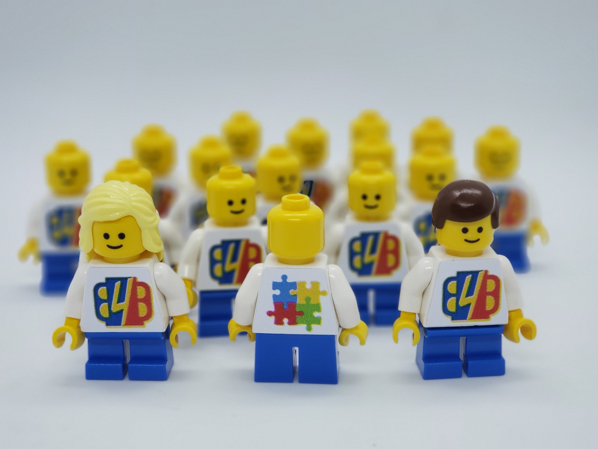 Broke4Bricks Twitter: "Broke4Bricks Autism Awareness LEGO Minifigures just found home in our $25 VIP bags #bricksonthecape #LEGOblocks #LEGO #minifig #familyfriendly #AFOL https://t.co/BZXJ5JTHZW" / Twitter