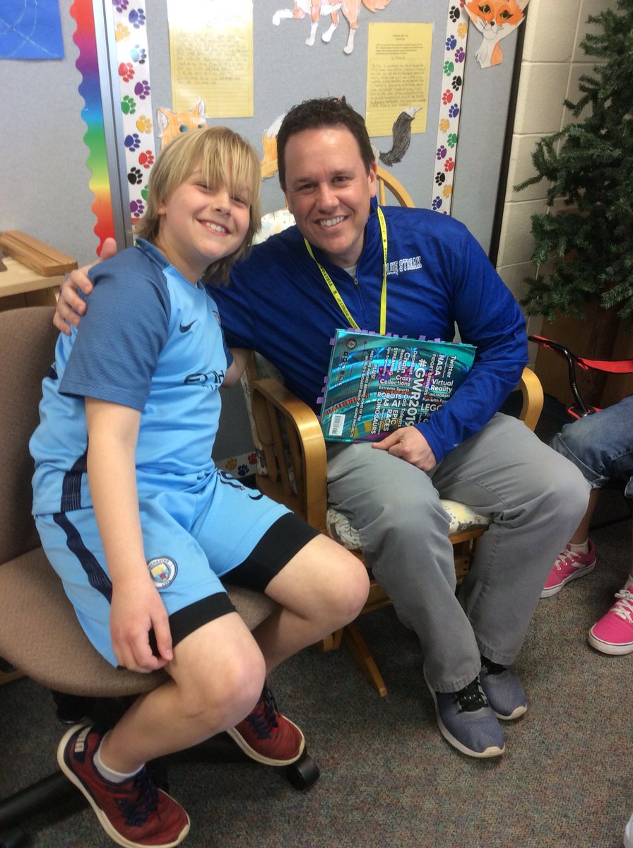 lgleman's tweet photo. Mystery Reader, Dr. Vallicelli https://t.co/seSsc3gvgz