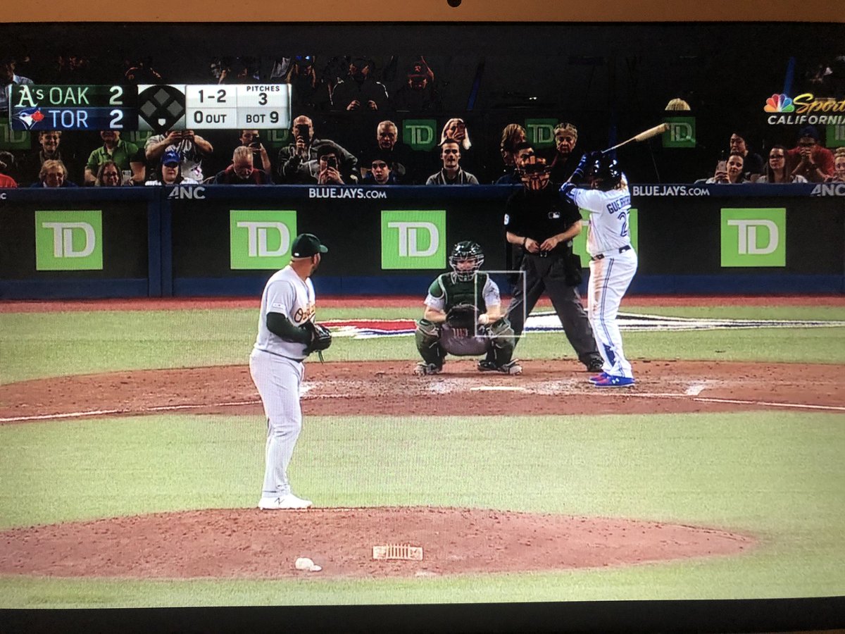 KVP_10's tweet photo. I wonder who sponsors the Blue Jays https://t.co/DnfiIjR8we