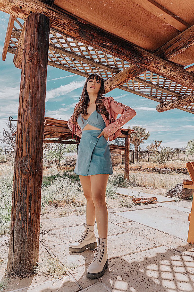 Joshua Tree desert [wearing <a href="/superdown/">James Lewis</a> x <a href="/revolve/">REVOLVE</a> revolve ] 💙 #revolvefestival
