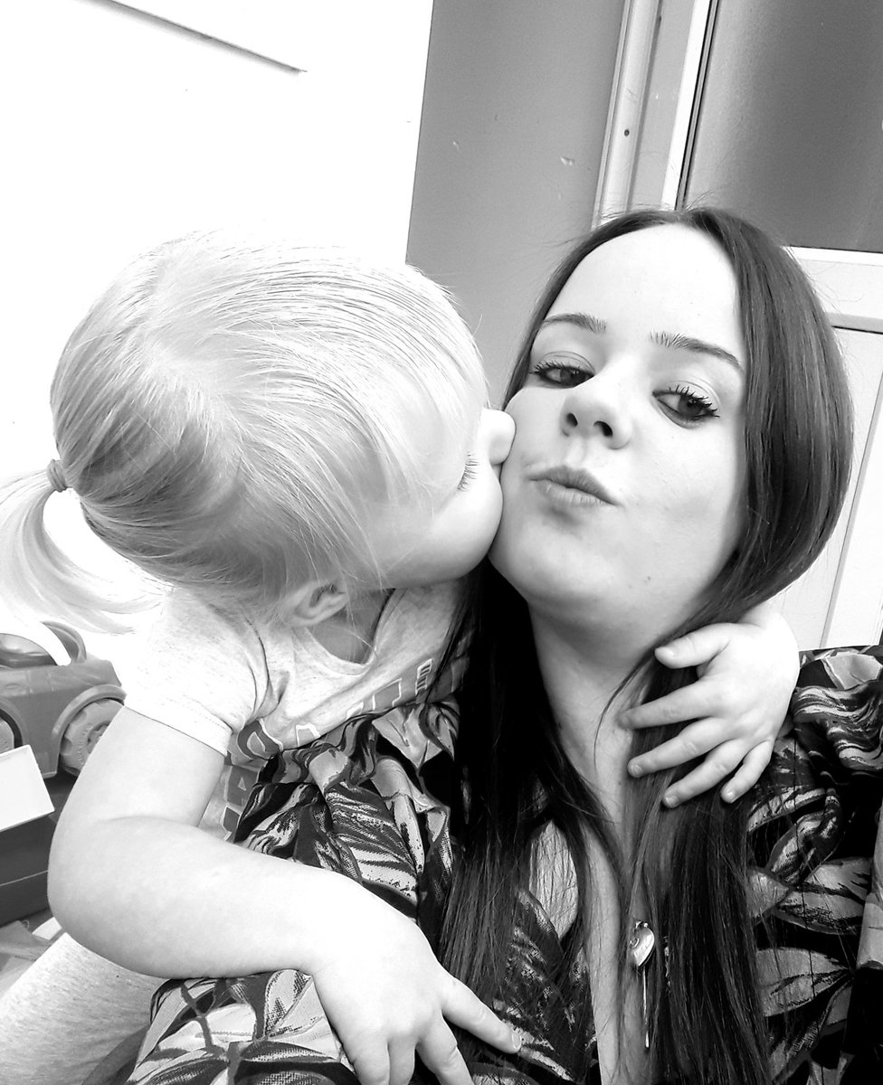staceyrussell82's tweet photo. My daughter my best friend https://t.co/hBne7ZWp8M