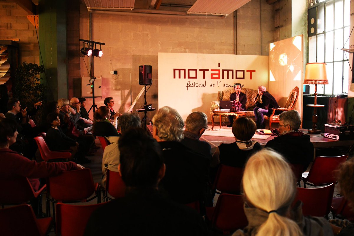 michelelutzh's tweet photo. Le 1er festival de l’écriture #MOTAMOT démarre en présence de notre parrain Philippe Lechermeier et des 8 jeunes Mulhousiens qui ns ont présenté en avant-1ère la web-série mulhousienne«consciences»disponible lundi dès 18h sr #YouTube.À @mulhouse,on lit, écrit,on joue la comédie! https://t.co/Dn01Ns6Qw2