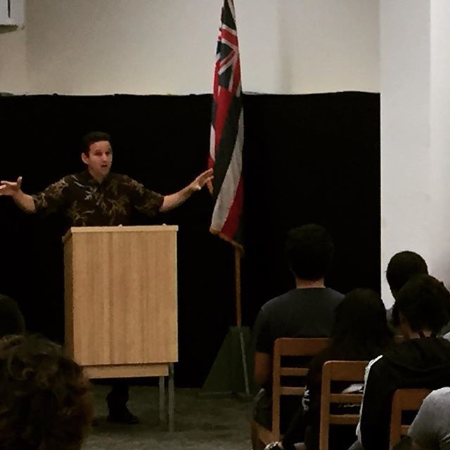 PrincipalAraki's tweet photo. @senbrianschatz #townhallmeeting #kaimukihighschool @hidoe808 #studentvoice https://t.co/7EQRcsZodz https://t.co/f9MQrxjZwa