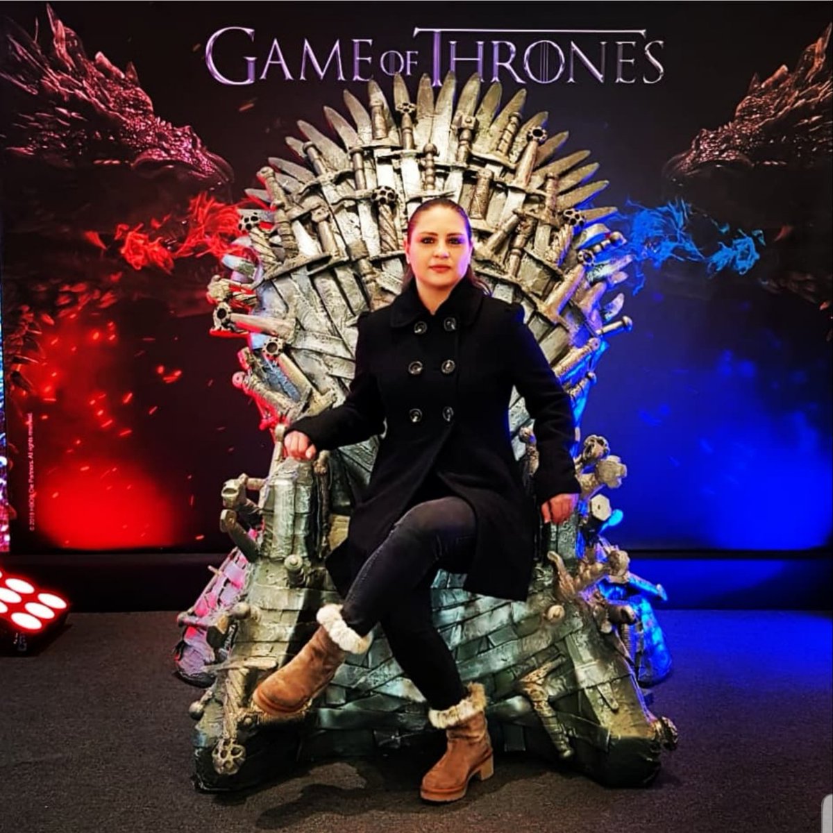 apalessandria's tweet photo. For the Throne! #GOT @CableOndaNEWS #GOTPTY #EleccionesGOT desde @AltaplazaMall https://t.co/QnH1x8s6kA