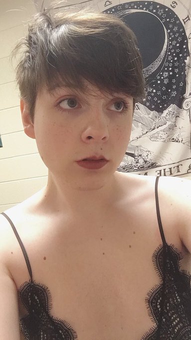 1 pic. <3 #femboy #traps #ass #gay https://t.co/fFb087Db16