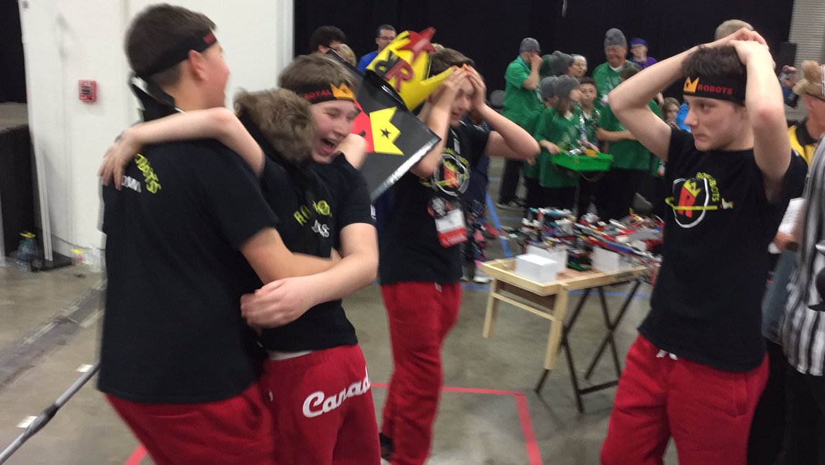 royalrobotsfll tweet picture