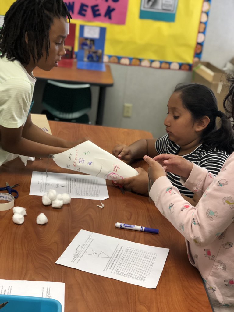 mrs_ashleyholle's tweet photo. 3rd graders building their #eggdropproject This is one of my favorite STEM activities and Iโm so excited to see what these kids come up with! #STEMeducation #engineers @chaix_mike @cuca_supt @LAESPrincipal https://t.co/tQjpz2eeCL