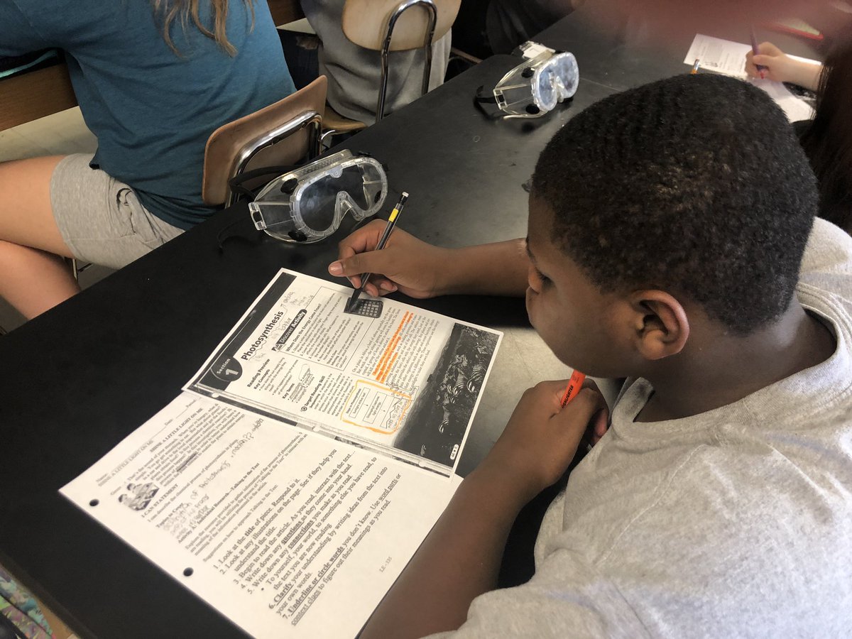 SchifferB's tweet photo. Hey now @BCPS_ELA @GailGreen44 , see what you’ve done?!? @FMS_BCPS can’t stop #TalkingtoTheText! Across disciplines!! #ReadingApprenticeship @WestEd @S_Mustipher https://t.co/WUUEaRS4ra