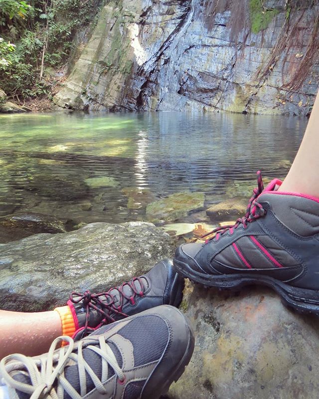 Bora fazer trilha? 😃
Pra quem quer conhecer Pirenópolis tem um post super completo lá no blog! 
#vivadealma #fotosdeviagem #vidasimples #simplicidade #viajenaviagem #viagemeturismo #viagem #melhoresdestinos #aprendizdeviajante #mochileiros #nomadesdi… bit.ly/2DBXfzD