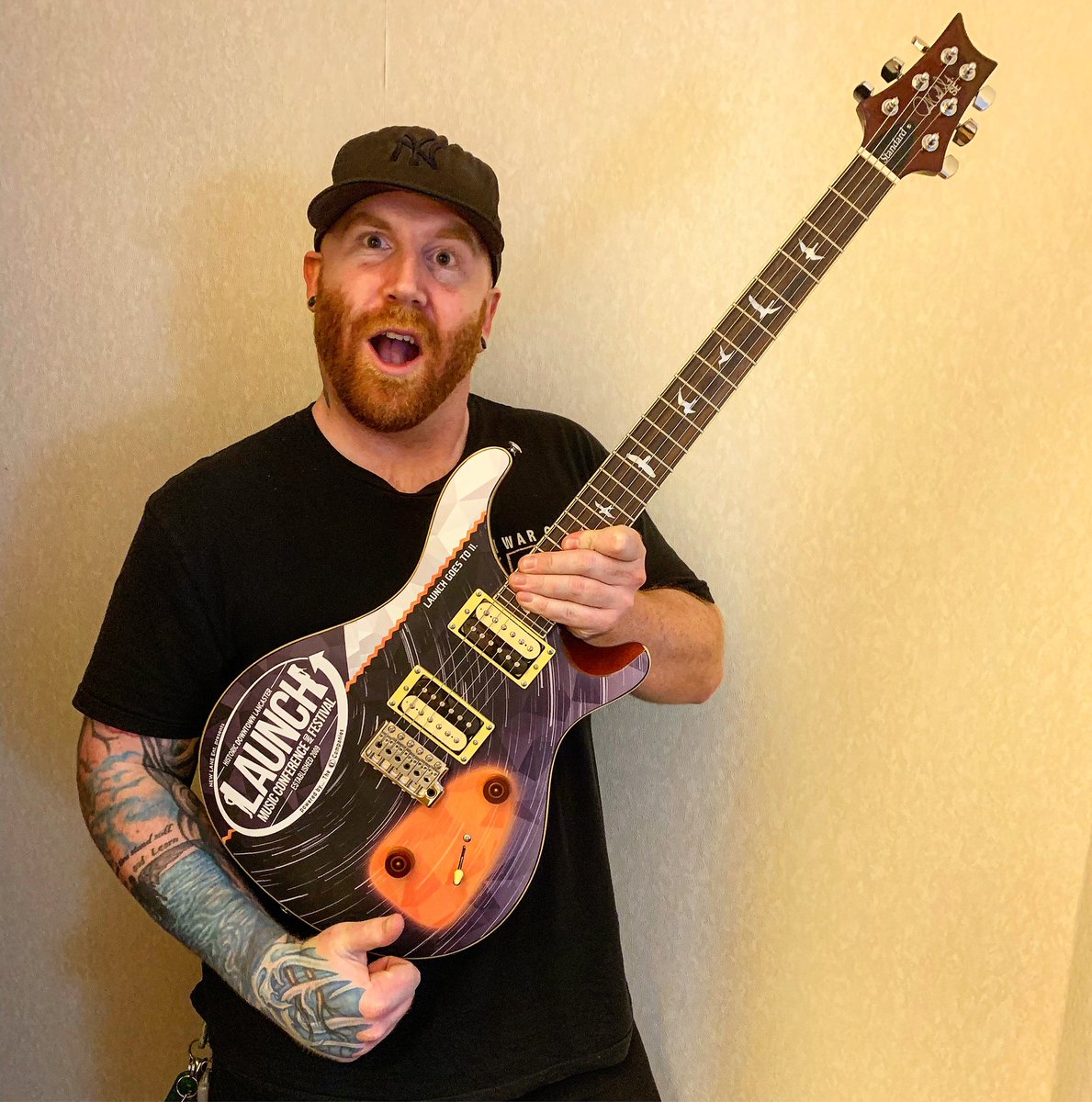 EmbersFallBand's tweet photo. Our singer @adbginger won a PRS SE STANDARD at the @LaunchMusicConf today! What an incredible thing for @prsguitars , LAUNCH, and @CIRecords to do!! Unbelievable! Massive thanks to everyone who made that possible! #embersfall #prsguitars #launchmusicconference #cirecords https://t.co/tNSl9PRBYL