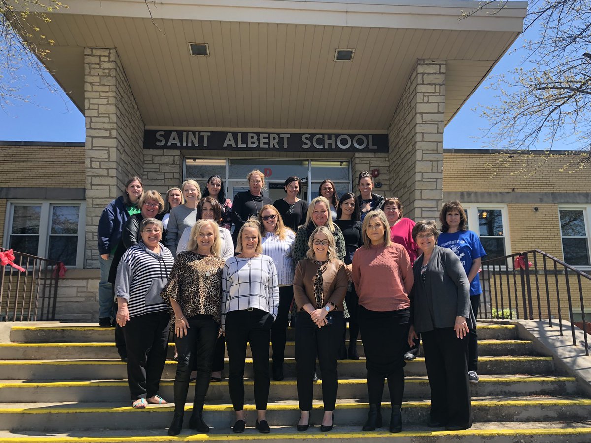 laurinavde's tweet photo. An incredible opportunity to visit St Albert the Great and St Thomas the Apostle School with our #LLII2019 team from @CEMelbourne . Thank you for your generous hospitality and the passion you shared. A big thank you to @UIC_CUEL and members from @archchicago who made this happen. https://t.co/VjUgYpiOZJ