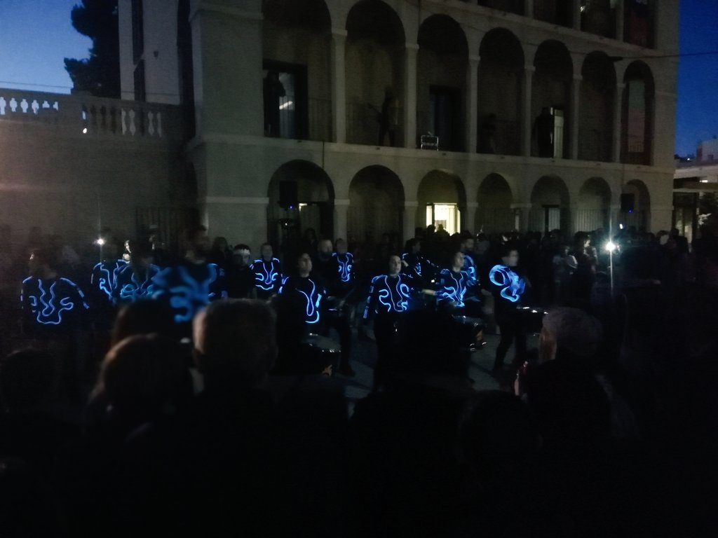 torrebarrinalh's tweet photo. 🎺🎻🥁De vent, de corda i percussió.
👩🎤👨🎤Infants, joves i grans!
El @meeecfestival ha sumat el talent d'artistes de totes les edats i han fet de la música una obra d'art.
🏁Inclusives, de qualitat i singulars són les coses que passen a #LHospitalet
#Meeec #PrimaveraLH https://t.co/zRVXXaqKAF