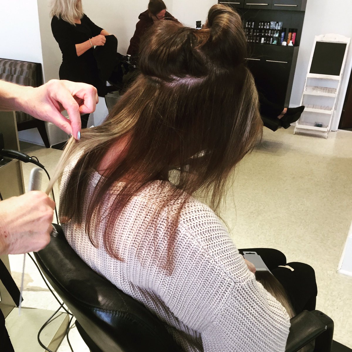 MattJsolutions's tweet image. If you’re looking to achieve thick, volumized hair that has a sleek and natural look tape in extensions may be what you’ve been searching for! Give us a call today! 📞☎️📲 #tapeinhairextensions #extensions #mattjamessolutionsforhairloss