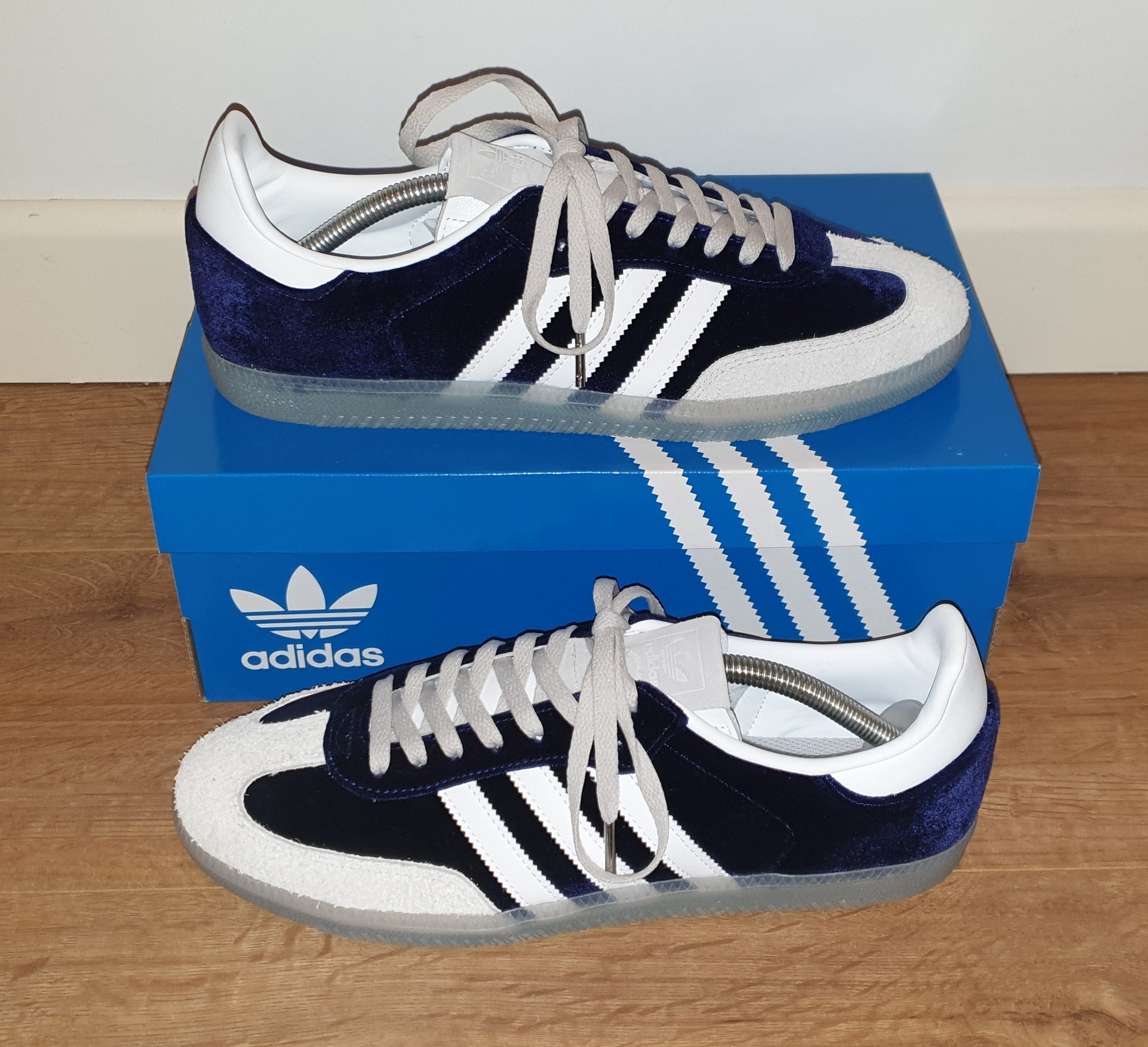 Adidas samba cheap purple velvet