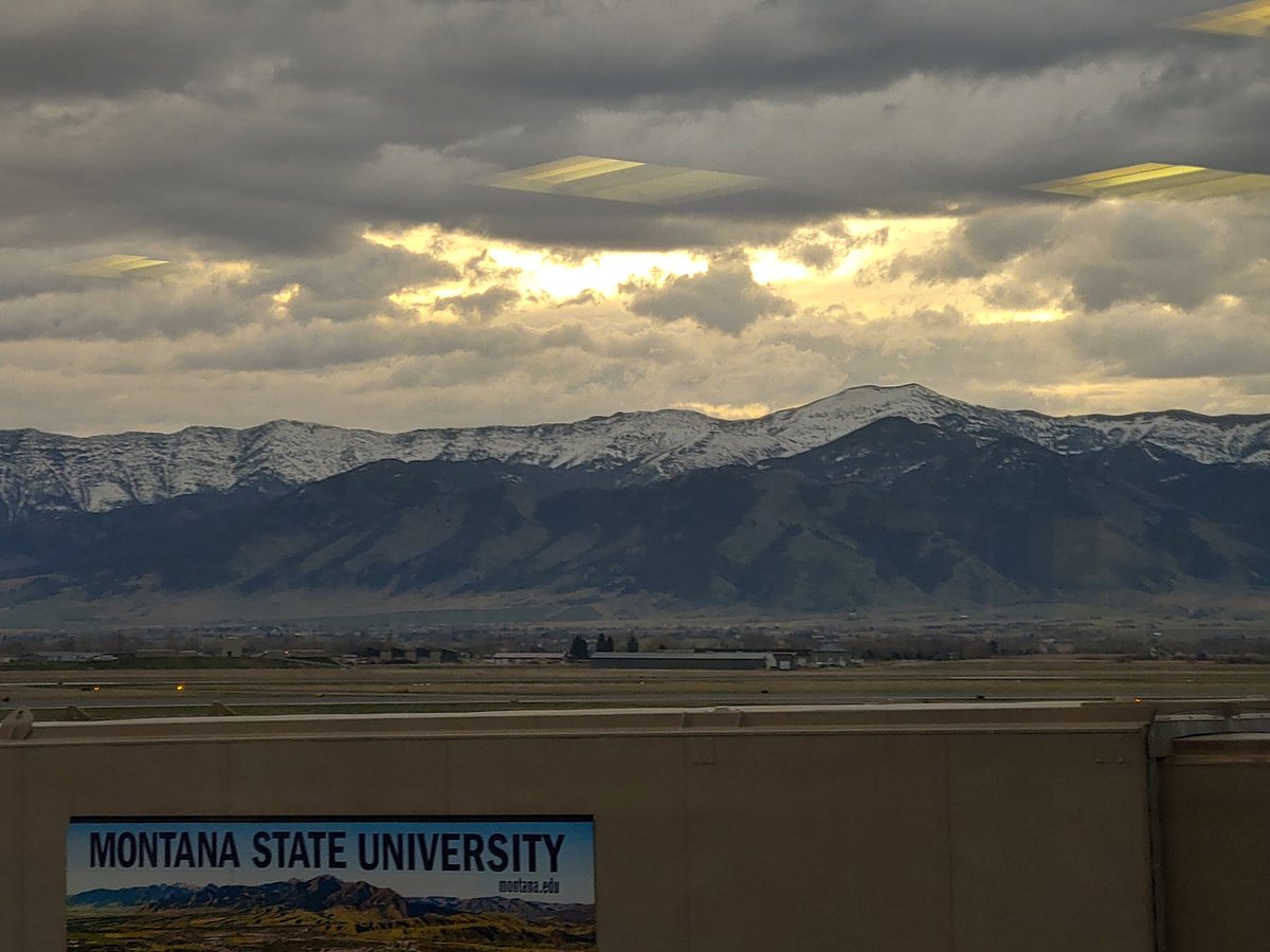 KHnmathers's tweet photo. I'm still in awe at the #beauty I saw while visiting @montanastate while visiting with professors this week! @KendallHuntHE #khoncampus https://t.co/771v9OG1g9