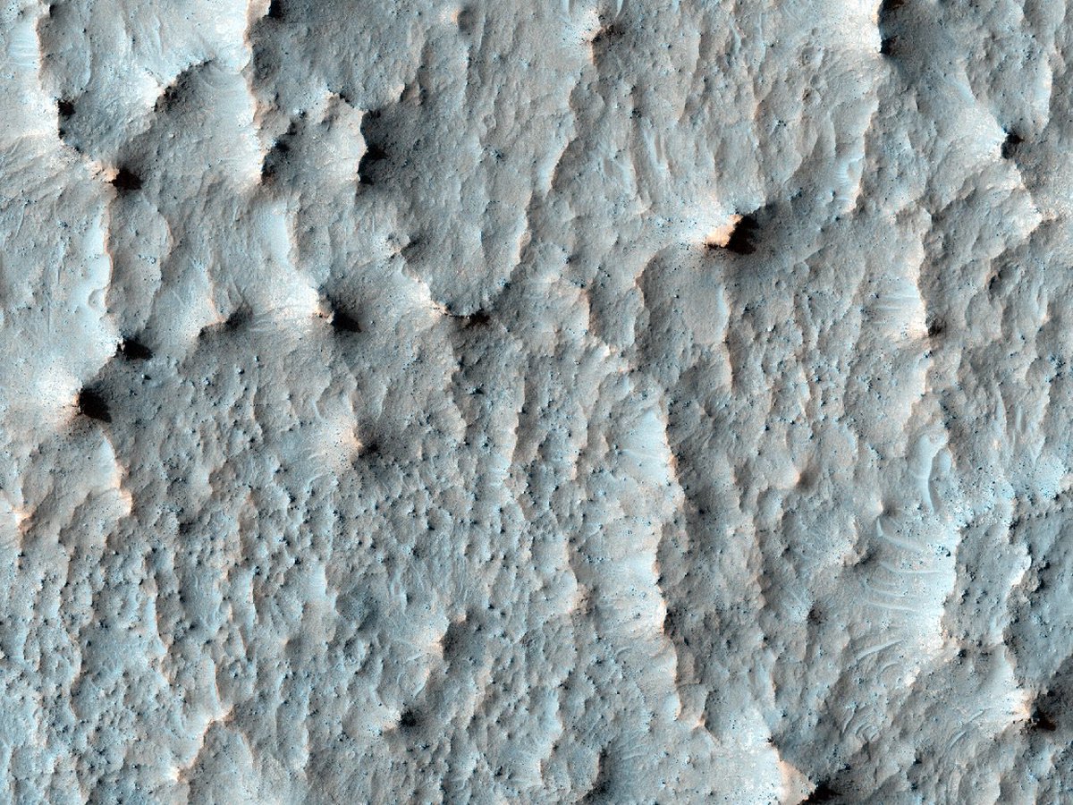 Possibili formazioni argillose vicino a cloruri in Sirenum Fossae (Marte, NASA)